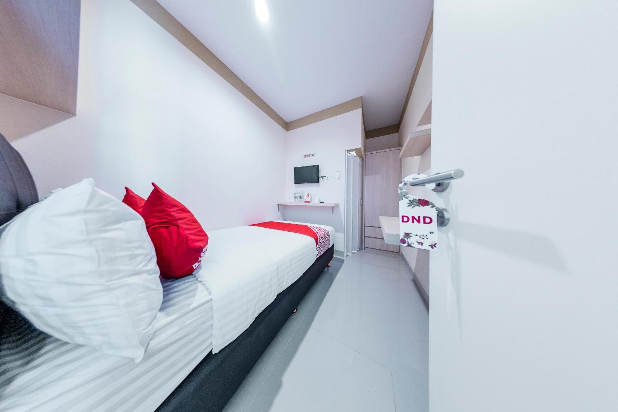 Oyo 478 Balcon Biru Hotel Jacarta Exterior foto