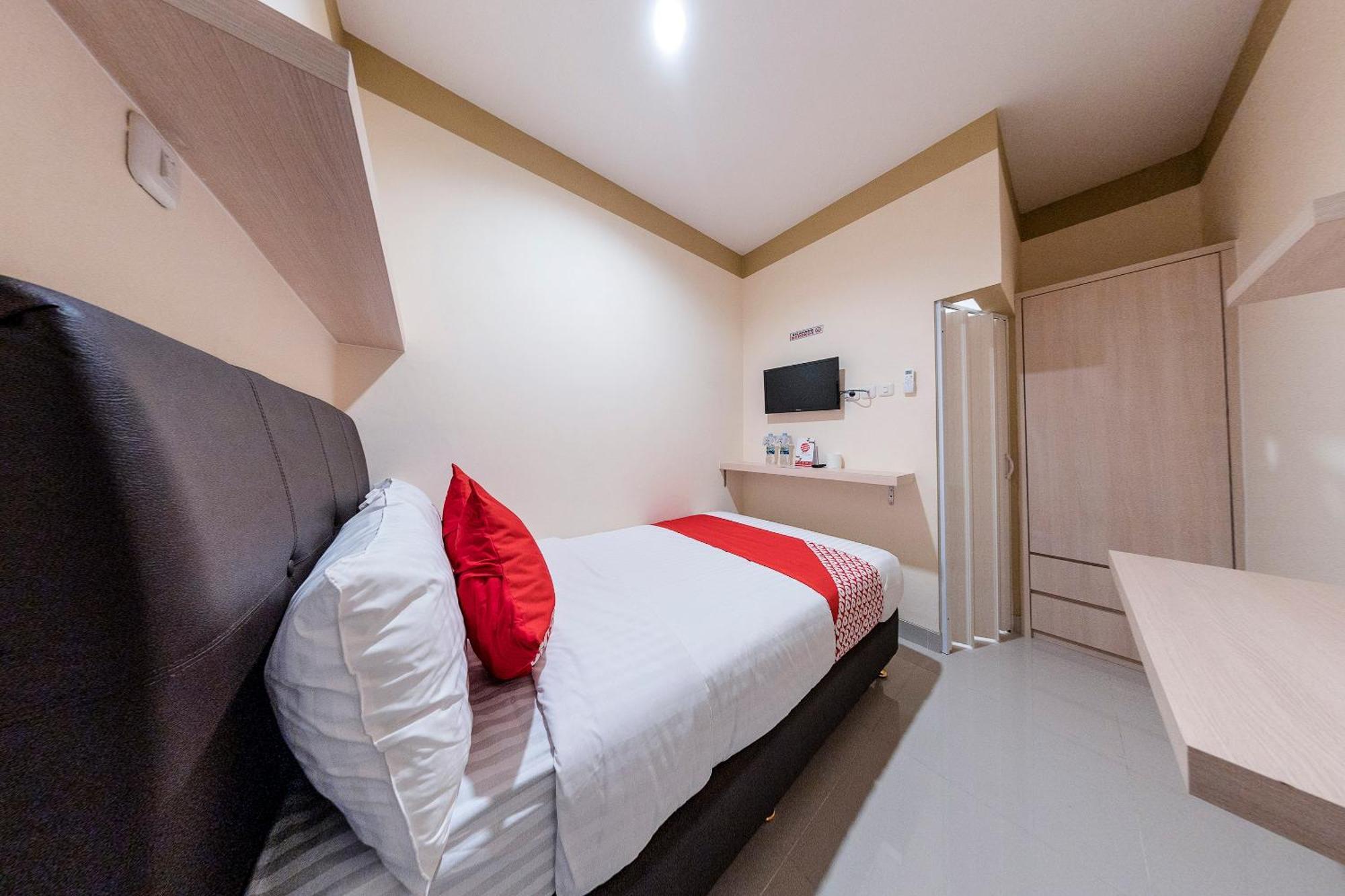 Oyo 478 Balcon Biru Hotel Jacarta Exterior foto