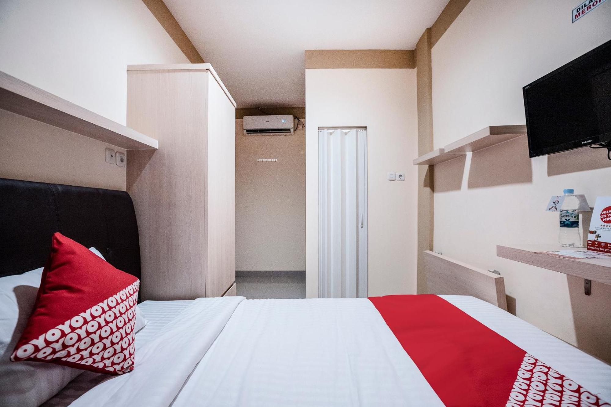 Oyo 478 Balcon Biru Hotel Jacarta Exterior foto