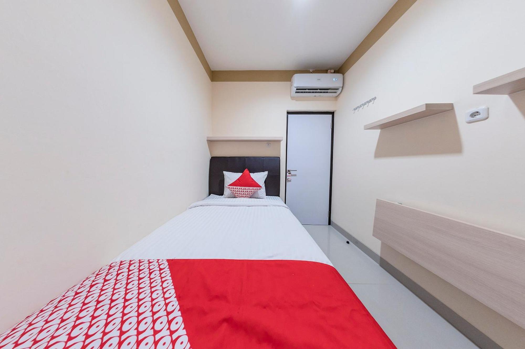 Oyo 478 Balcon Biru Hotel Jacarta Exterior foto