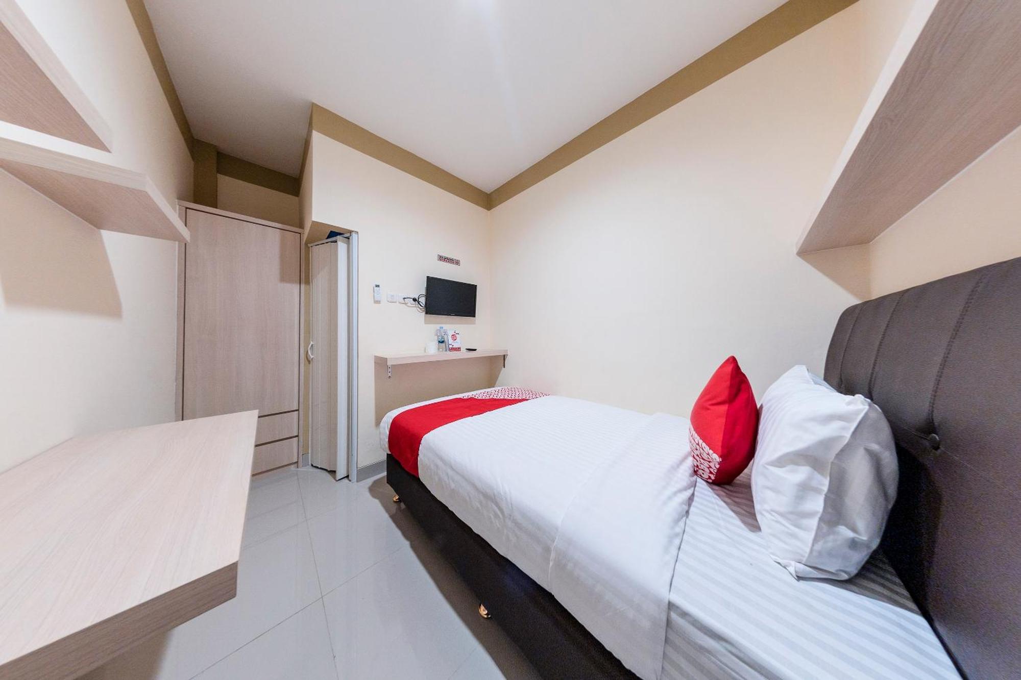 Oyo 478 Balcon Biru Hotel Jacarta Exterior foto