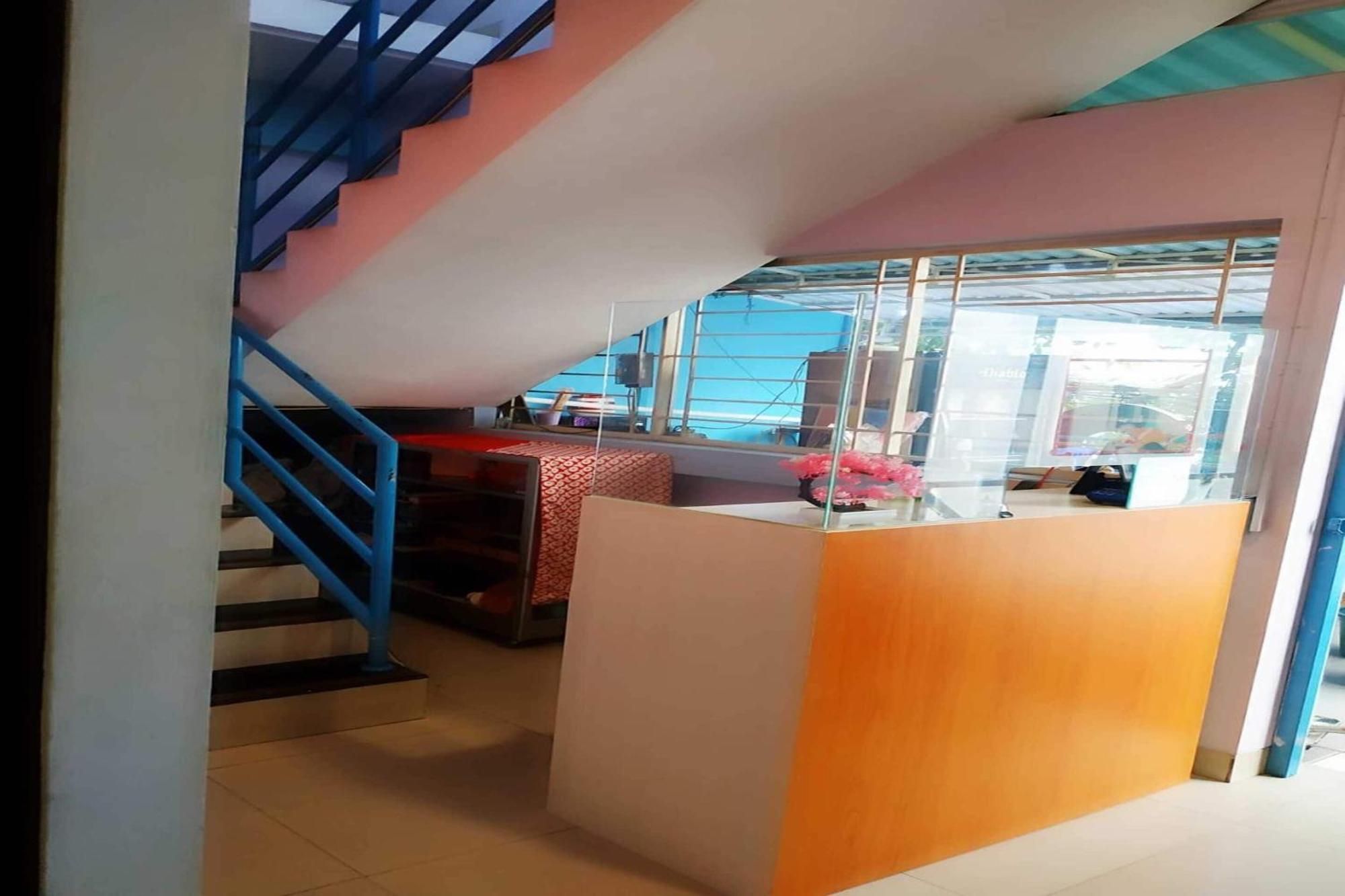 Oyo 478 Balcon Biru Hotel Jacarta Exterior foto